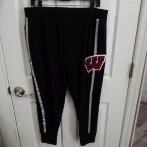 NWT VS Pink Wisconsin Badgers Joggers Size Large